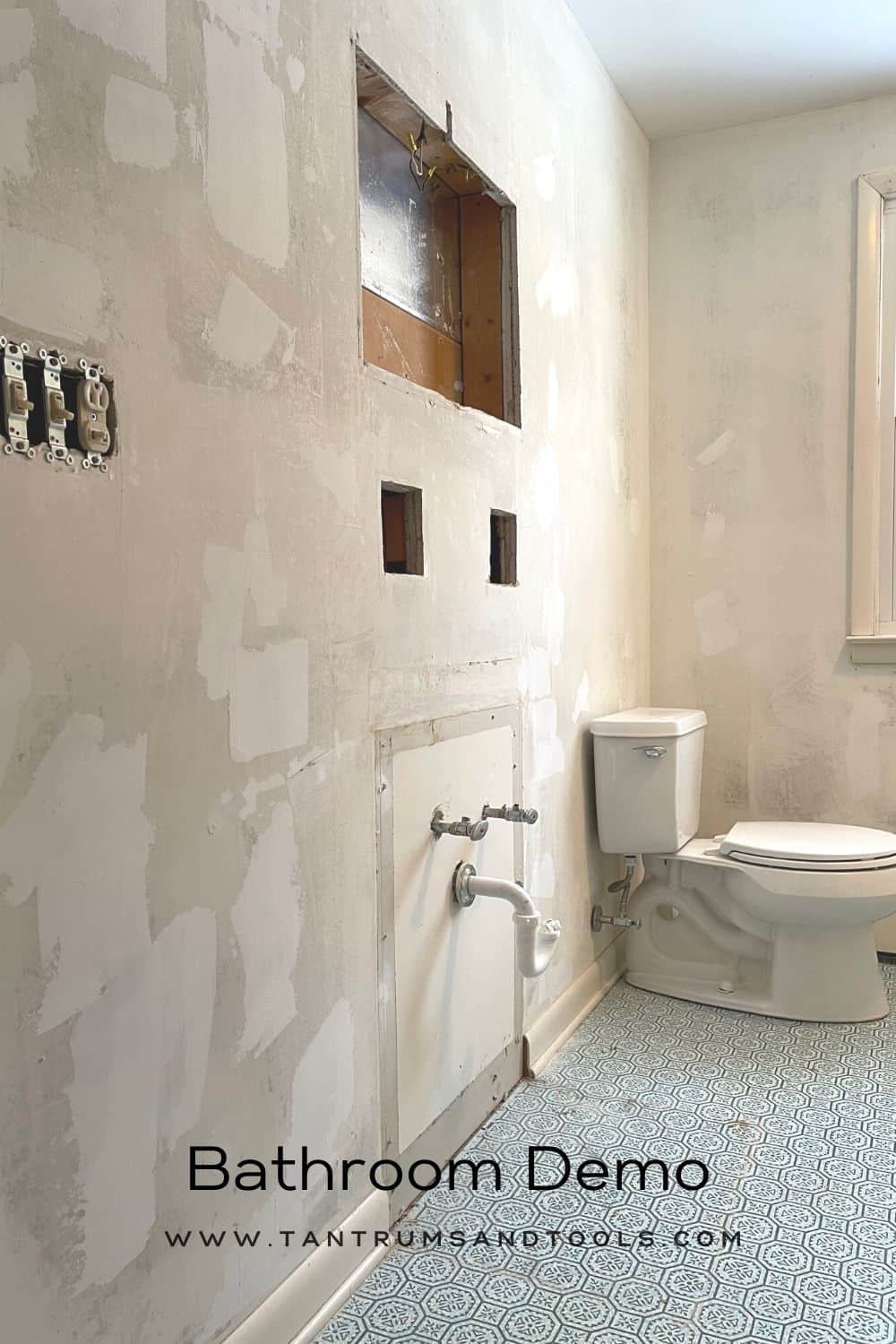 Easy StepbyStep Guide to DIY Demo a Bathroom