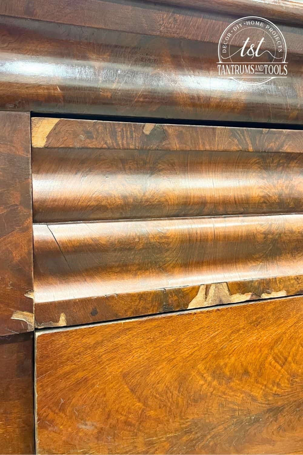 How to Know if Furniture is Real Wood or Veneer Wood Panel