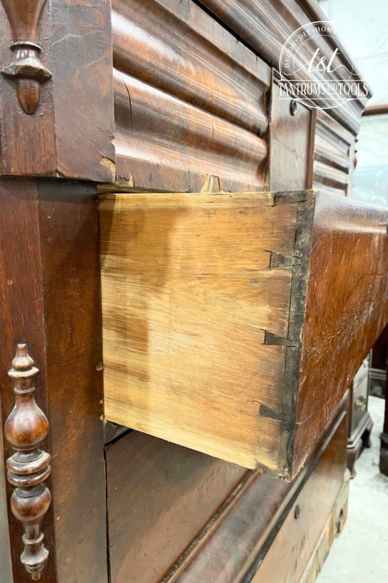 How to Know if Furniture is Real Wood or Veneer Wood Panel