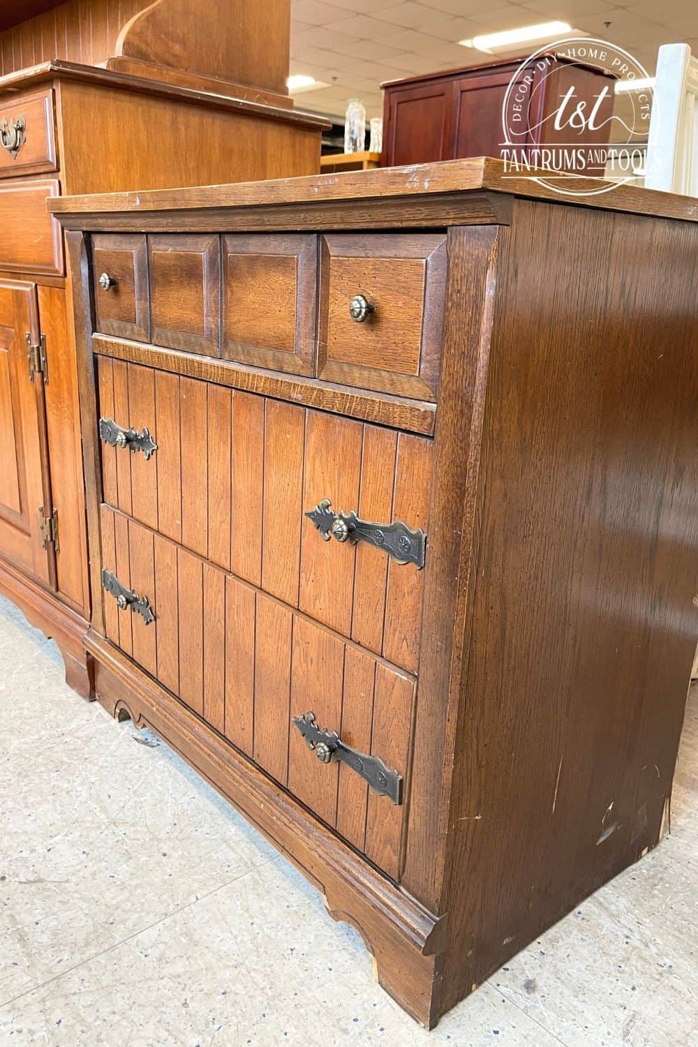 How to Know if Furniture is Real Wood or Veneer Wood Panel